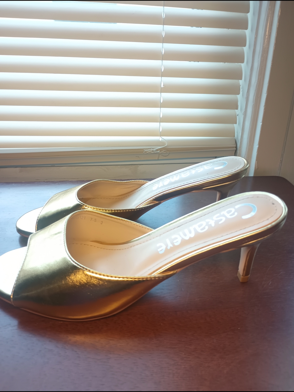Metallic Gold Kitten heel